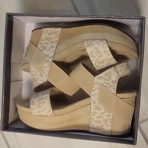 Womens leopard print wedges